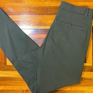 Lululemon mens 30x32 dark green casual active chino pants EUC